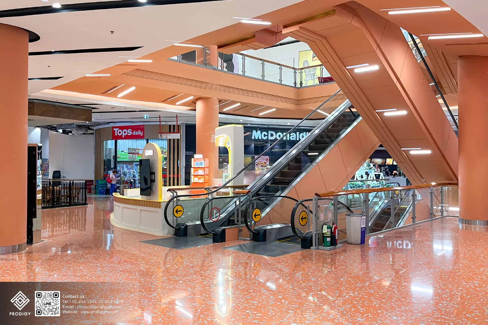 ปูพื้นด้วย หินขัด Terrazzo ที่ Central Chaengwattana