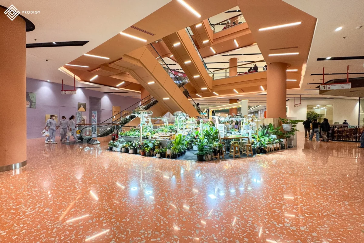 ปูพื้นด้วย หินขัด Terrazzo ที่ Central Chaengwattana